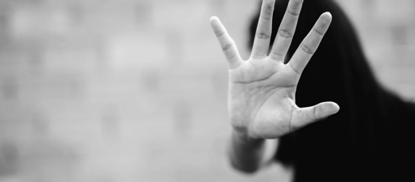 Σε αυτή τη χώρα κάθε τρεις μέρες μια γυναίκα πέφτει νεκρή από τα χέρια του συντρόφου της
